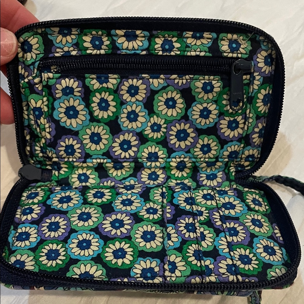 Lot of 3 Vera Bradley Colorful Patterned smartphone Wristlet organizers - Picture 4 of 11